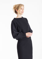 Pullover HOPUI mit Rundhals und langen Armen in Schwarz