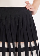 Ausgestellter Rock LONGERO-W in Midi-Länge mit Gummibund und Karomuster in Schwarz und Weiß