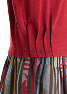 Pullover OLOVA mit U-Boot-Ausschnitt, langen Armen und seitlichen Biesen in Rot