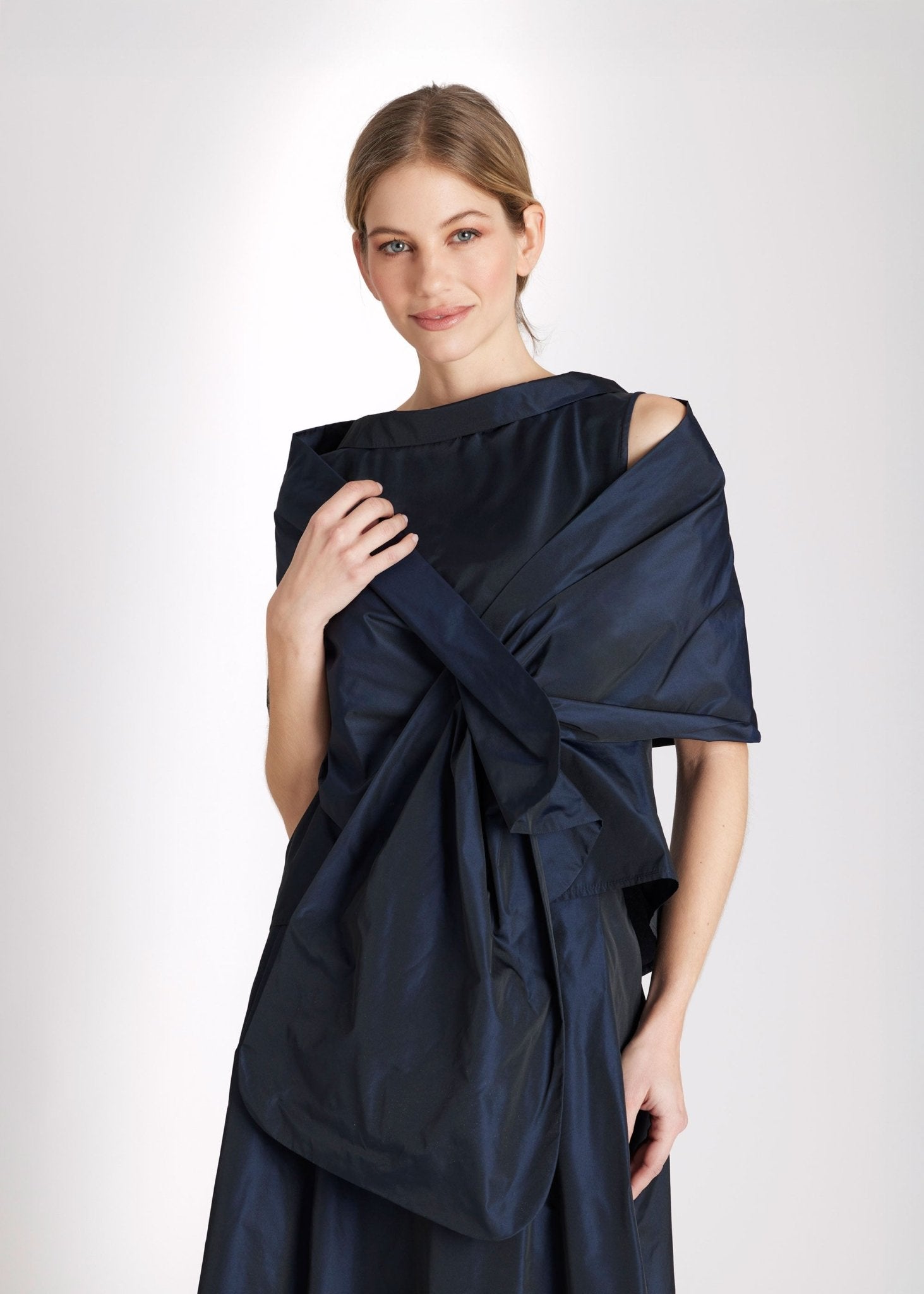 Rechteckige Stola STOLIA aus Taft mit Durchzugschlitz - FOX'S - Fashion