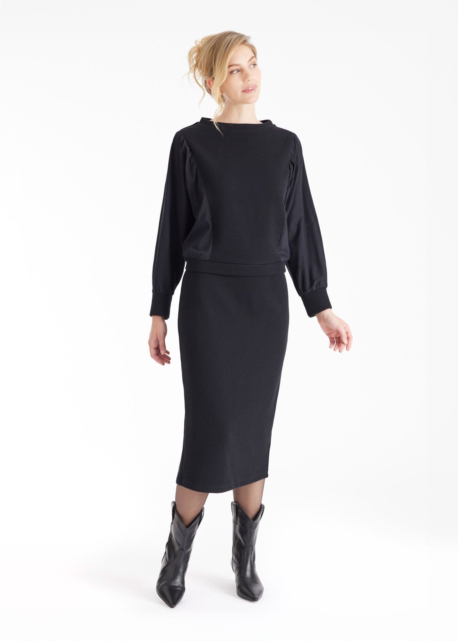 Rock HAGURO mit schmaler Passform und Gummibund in Schwarz