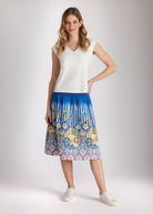 Schmales, ärmelloses Shirt CIVANUA mit V-Ausschnitt in Weiß