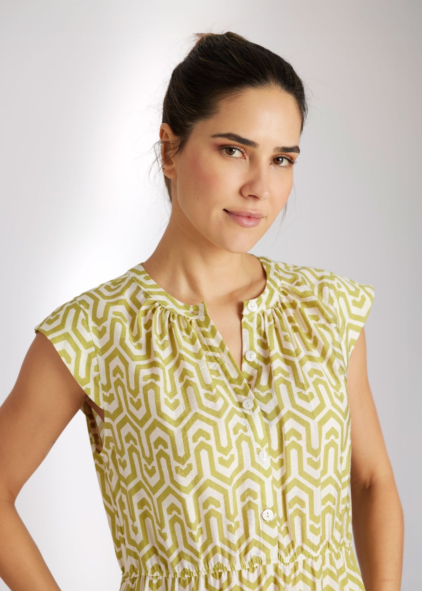 Tailliertes Kleid XAYANA aus Viskose - Mix mit Knopfleiste - FOX'S - Fashion