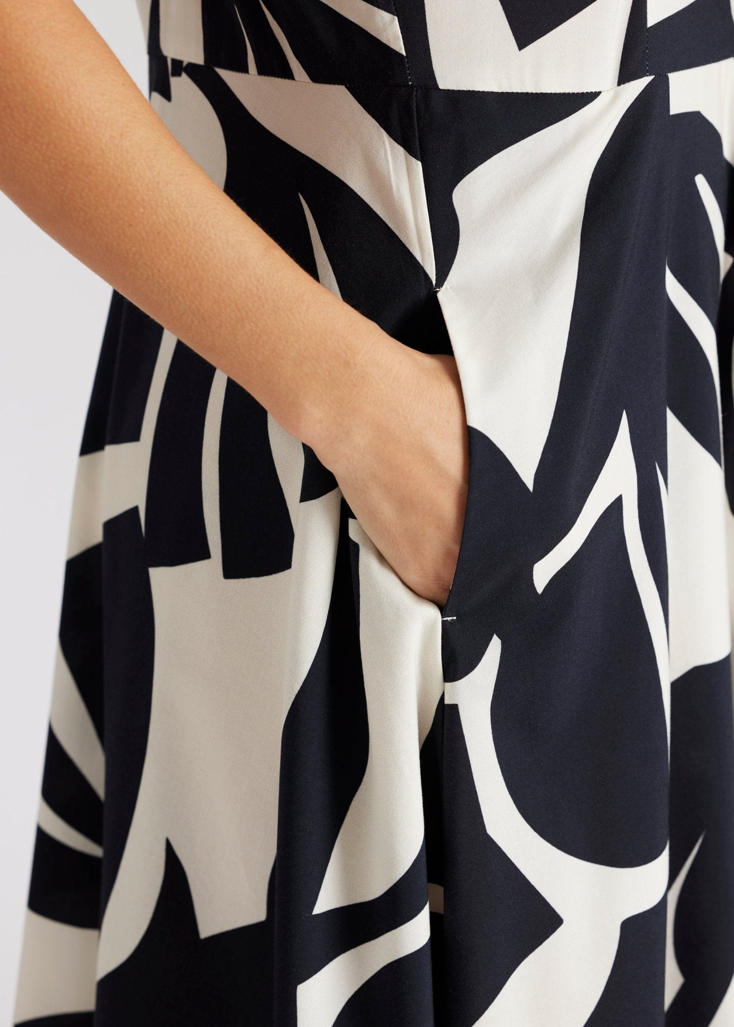 Tailliertes Midi - Kleid QUANOTA aus Viskose - Baumwolle - Mix - FOX'S - Fashion