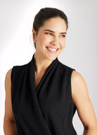 Ärmelloser Jumpsuit HAIFLY mit V-Ausschnitt und langem Bein in Schwarz